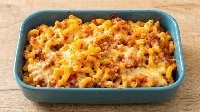 Baked macaroni and cheese in casserole pan